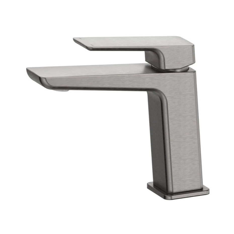 Tiago Basin Mixer