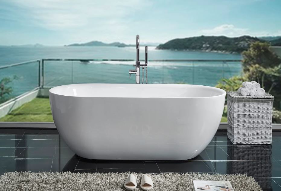 Berri Freestanding Bath - Gloss/Matte White