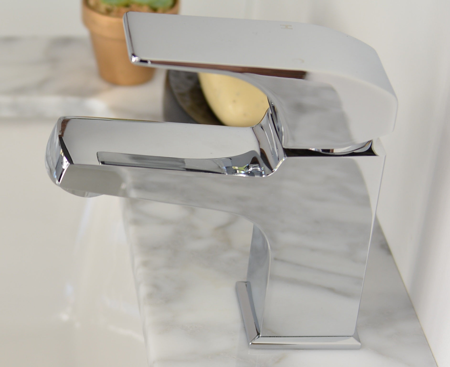 Square Curved basin mixer Polished Chrome - Royal Edge140